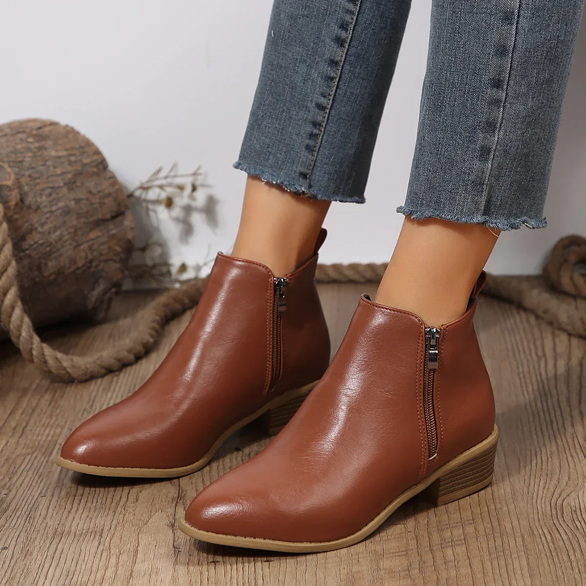 Xyra | Orthopedic Boots